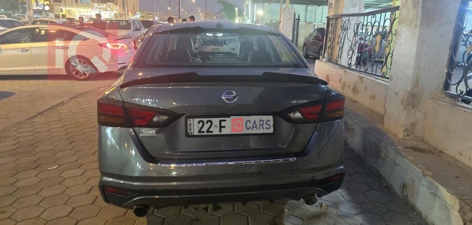 نيسان ألتيما